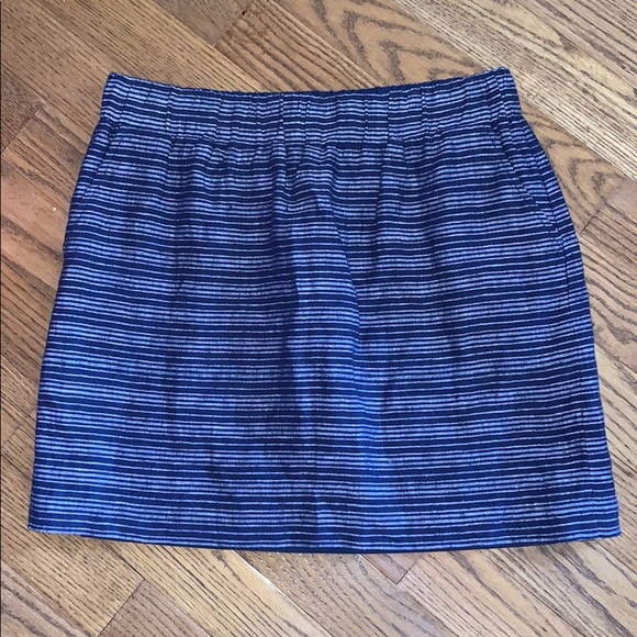 LOFT Dresses & Skirts - LOFT short linen skirt navy w/white stripes L